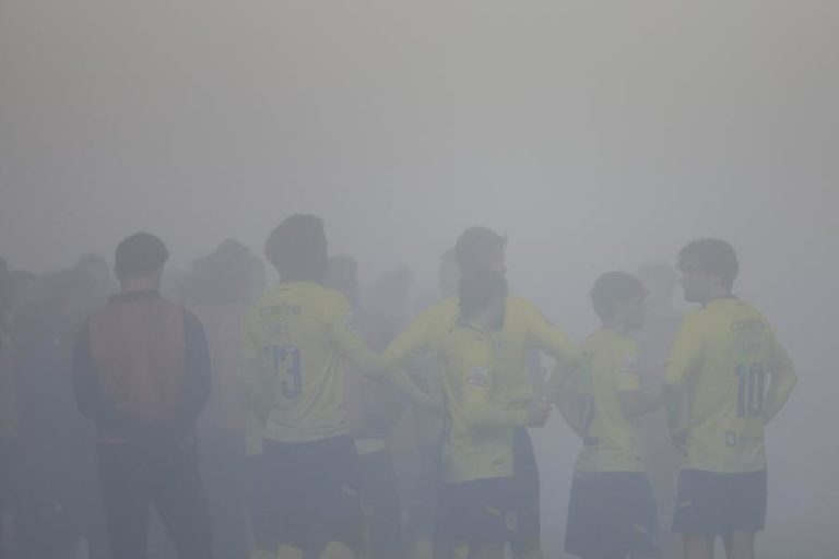 Jogo entre Arouca e Gil Vicente retomado após interrupção devido ao nevoeiro