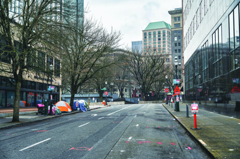 Projeto de lei: Doug Ford quer desmantelar acampamentos de sem-abrigo