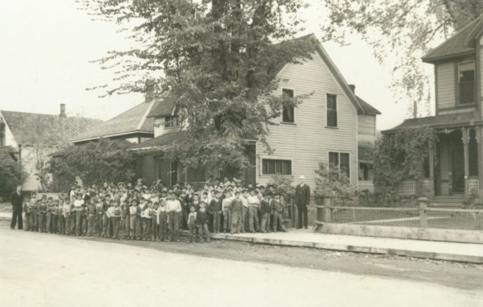 B2-01-VT NOVAS DESCOBERTAS ESCOLAS RESIDENCIAIS RS 120324