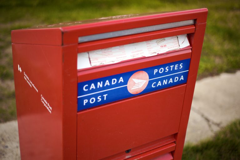 Canada Post: Greve dos correios prejudica pequenas empresas e motiva fraudes