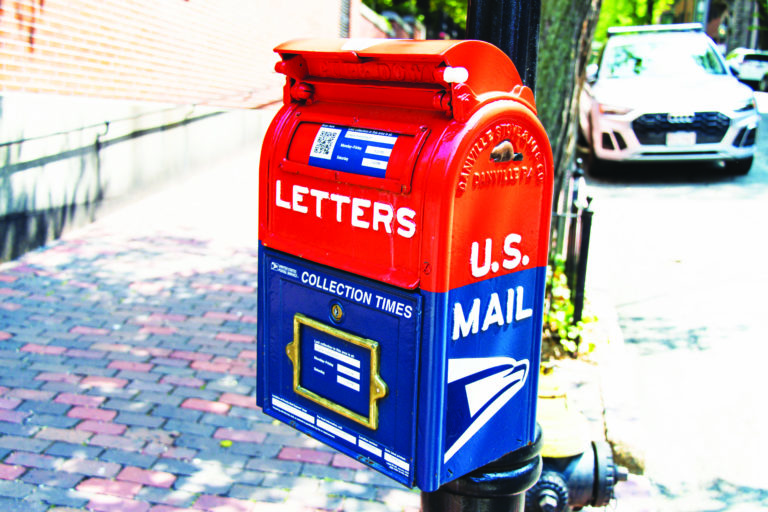 Greve Canada Post: Correios dos EUA suspendem envios para o Canadá