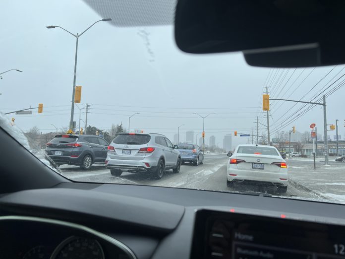 B4-01-VT NEVE CHEGA TORONTO RS 120424