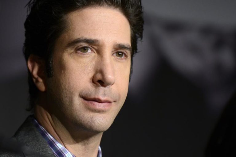 Ator David Schwimmer estudou botânica para protagonizar comédia de terror “Goosebumps”