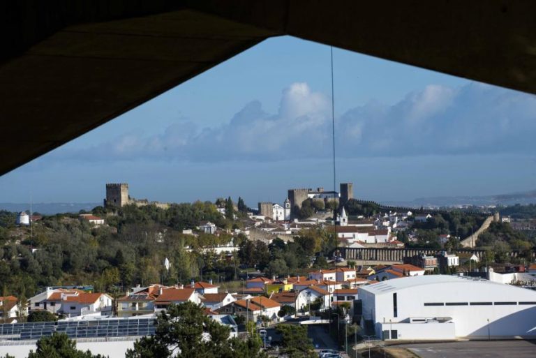 Festival Latitudes – Literatura e Viajantes regressa a Óbidos de 13 a 16 de fevereiro