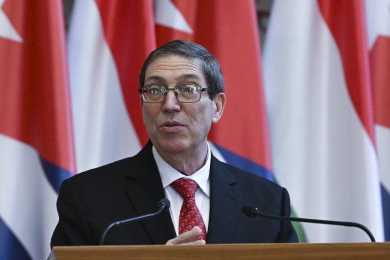 Cuba repudia pedido de intervenção na Venezuela advertindo para efeitos imprevisíveis
