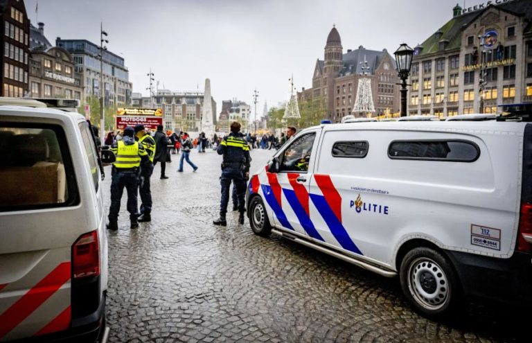 Polícia neerlandesa prende suspeito de atear fogo em centro de refugiados em Eindhoven