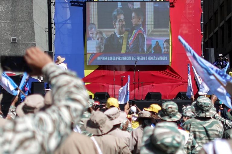 Maduro diz que a sua investidura é uma “vitória da democracia”