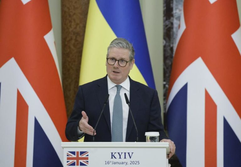 PM britânico admite que “Estado falhou” na proteção de crianças mortas 