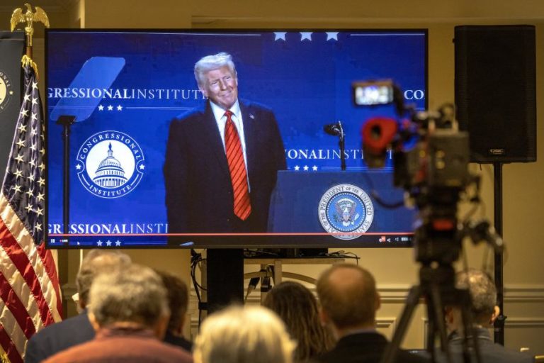 Trump promete proibir soldados transgénero nas forças armadas dos EUA