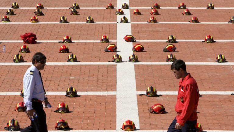 Parlamento aprova reforço de direitos e regalias para bombeiros