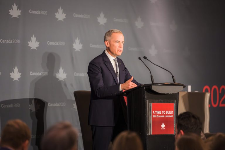Política: Freeland e Carney emergem como favoritos à liderança liberal