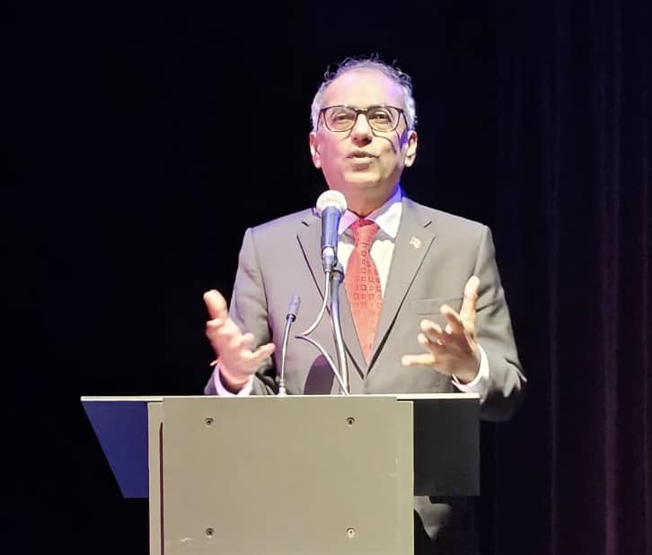 Política: Chandra Arya afastado da corrida à liderança liberal