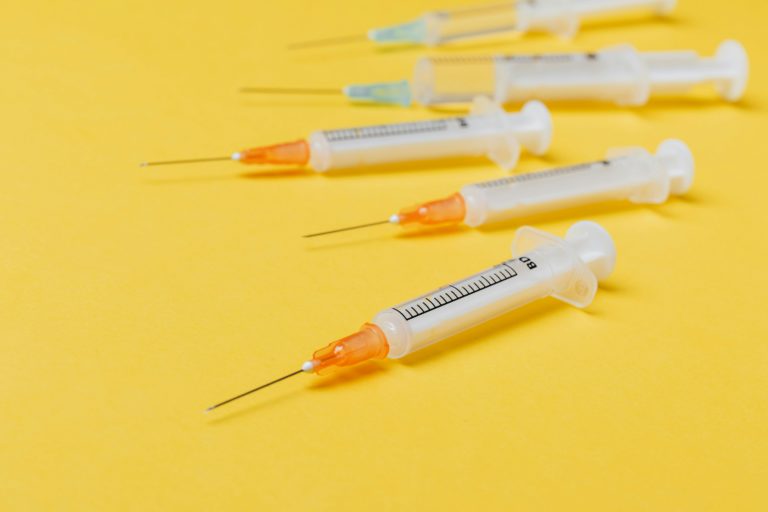 Toxicodependência: Locais de consumo de droga em Ontário convertidos em centros de tratamento