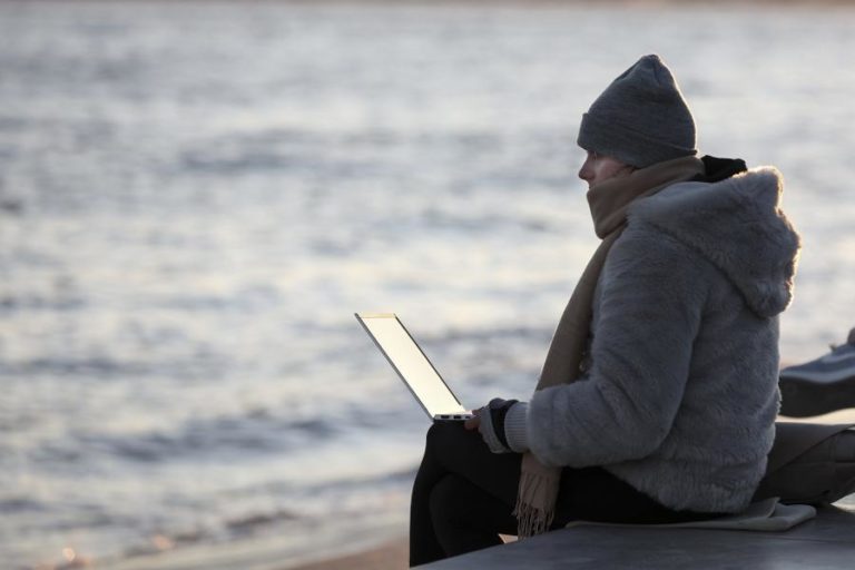 Do teletrabalho às entregas, covid-19 trouxe “mudanças profundas” no mercado de trabalho