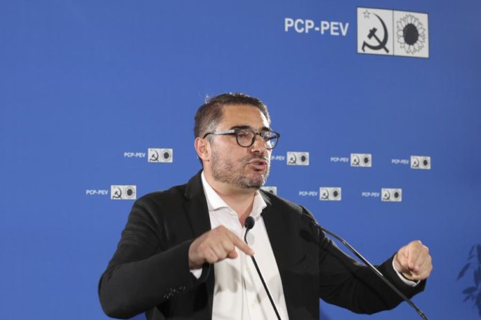43014599.jpg