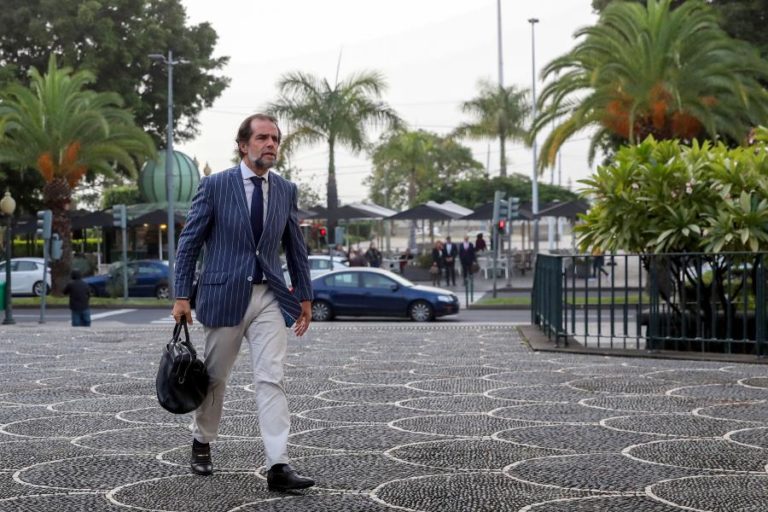 Albuquerque confiante que eleitores lhe vão dar “maioria de governo”