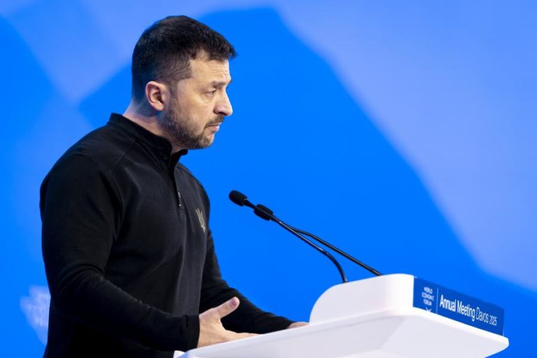 Excluir Ucrânia das negociações entre EUA e Rússia é “muito perigoso” – Zelensky