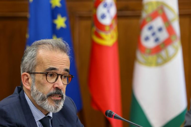 Mário Soares fez “a melhor interpretação de modelos presidenciais” — Paulo Rangel