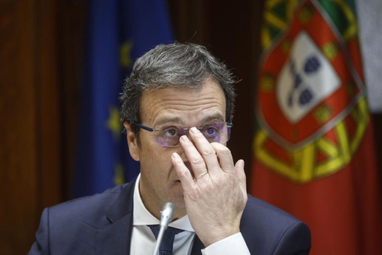 Entidade para a Transparência rejeita que tenha dado aval a Hernâni Dias para criar empresas