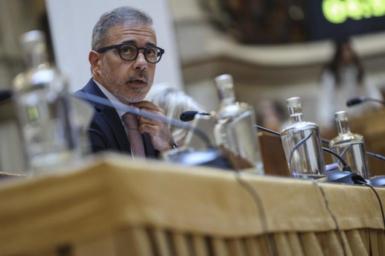 “O problema da RTP não foi criado pela publicidade” – ministro