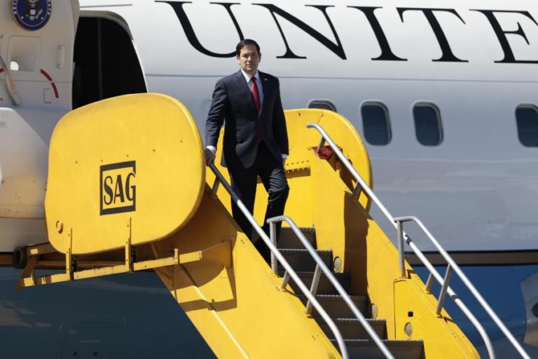 Chefe da diplomacia dos EUA visita Israel e países árabes este mês