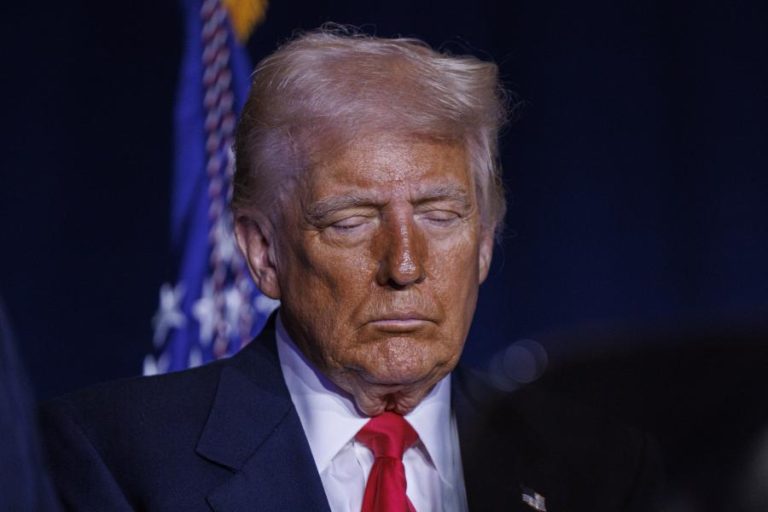 Juiz impõe bloqueio à ordem de Trump sobre fim do direito à cidadania, o segundo em dois dias