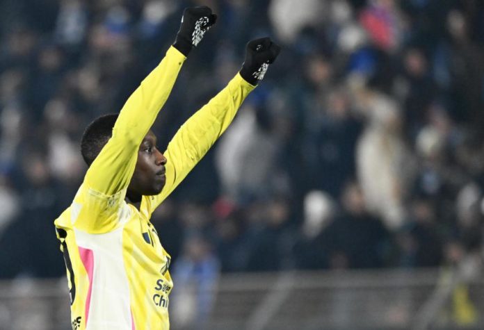 44373238.jpg