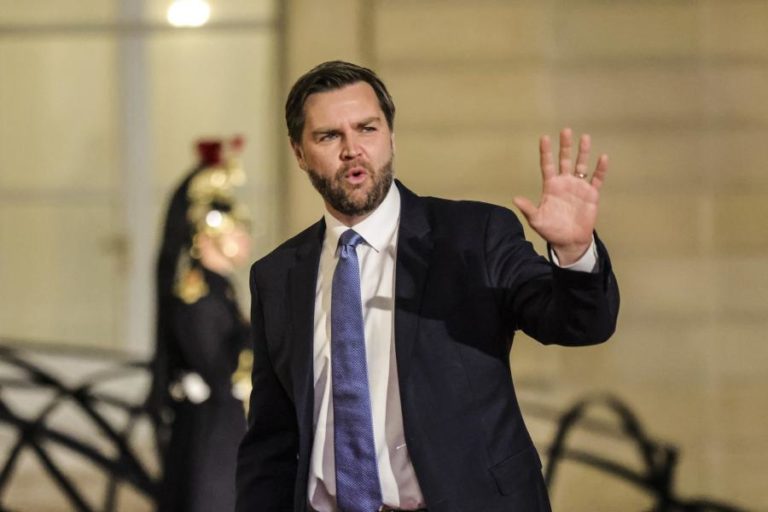JD Vance adverte contra “regulamentação excessiva” da Inteligência Artificial