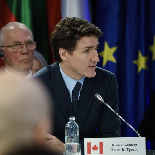 Guerra na Ucrânia: Trudeau visita a Ucrânia para assinalar três anos de guerra