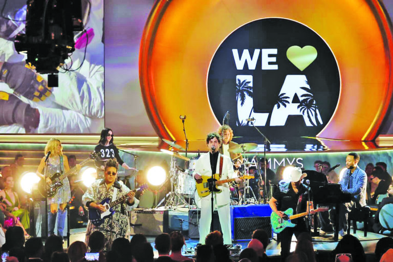 Música: Canadianos brilham em várias categorias dos Grammys