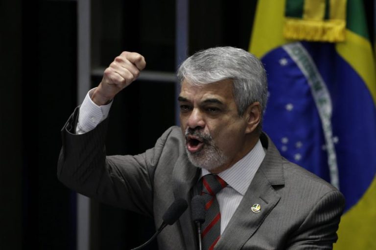 Esquerda brasileira celebra decisão de julgar Bolsonaro por golpe de Estado