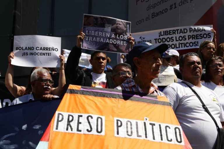 Oposição venezuelana denuncia que há presos políticos sem visitas de familiares