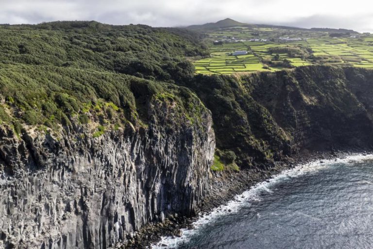 Sismo com magnitude 4,4 na escala de Richter sentido na ilha Terceira
