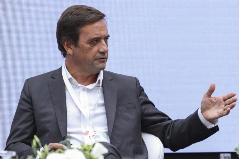 CEO da TAP desvaloriza atraso de “dois ou três meses” na privatização