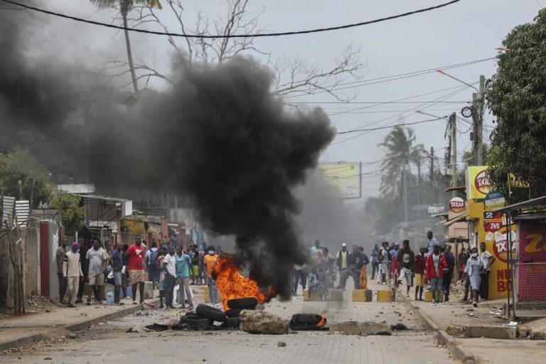 Ex-PR moçambicano Joaquim Chissano defende “confiança” no diálogo para restabelecer paz