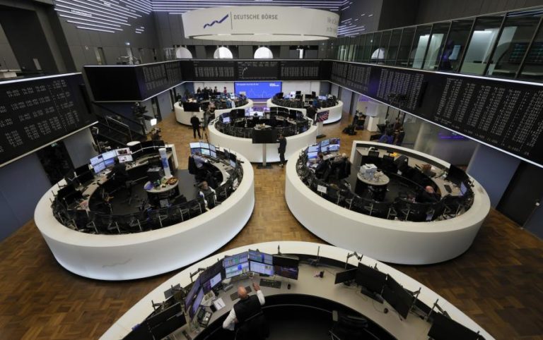 Bolsa de Frankfurt sobe 3,4% depois de Berlim concordar em aumentar o orçamento