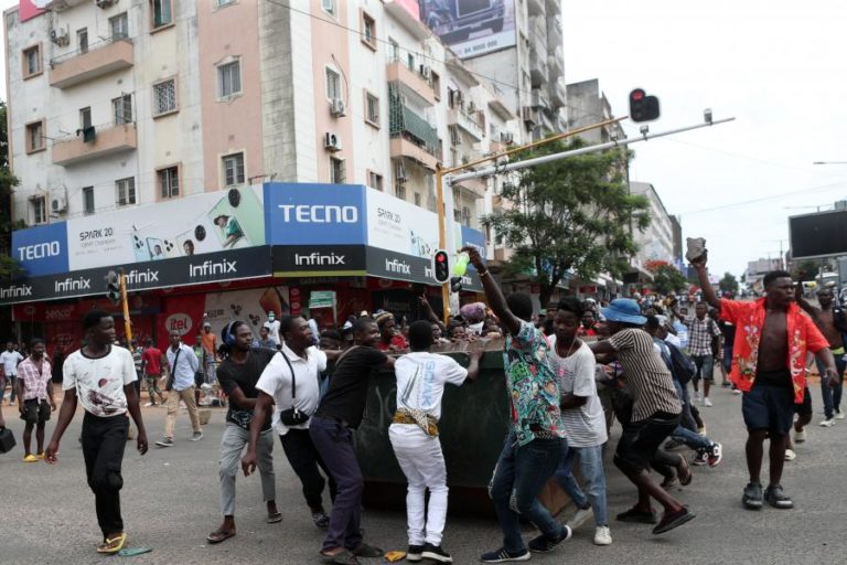 Portugal pondera apoiar empresas portuguesas vandalizadas nos protestos em Moçambique