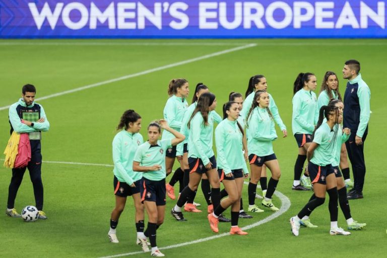 Portugal continua no 22.º lugar do ranking feminino da FIFA