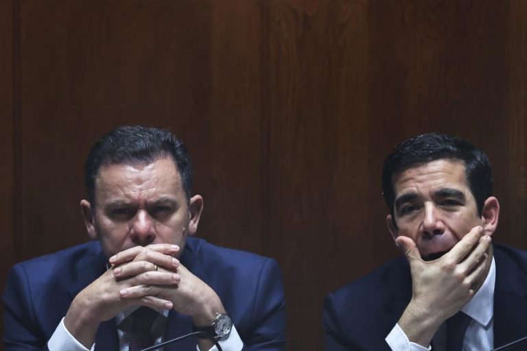 Moção de confiança debatida e votada na 3.ª feira no parlamento