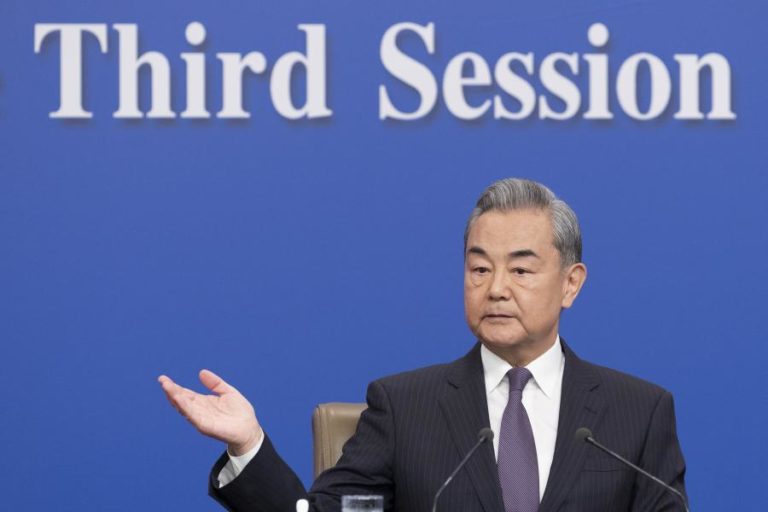 China alerta para “lei da selva” face a política comercial de Washington