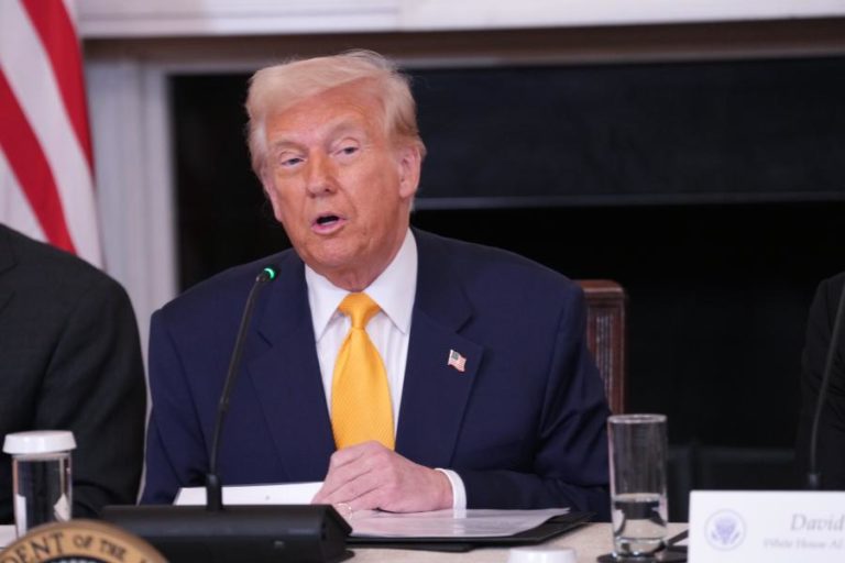 Trump poderá deslocar-se à China em abril para se encontrar com Xi – imprensa