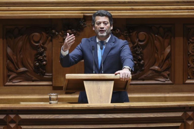 Montenegro mostrou ao país que “tem alguma coisa a esconder” – Ventura