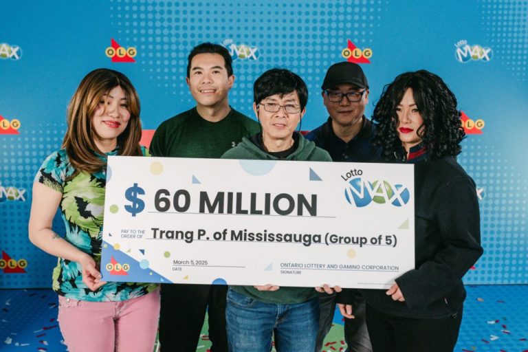 Colegas de trabalho da GTA ganham 60 milhões no Lotto Max