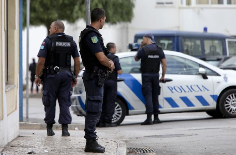 Lei que agrava penas para quem agredir polícias entrou hoje em vigor