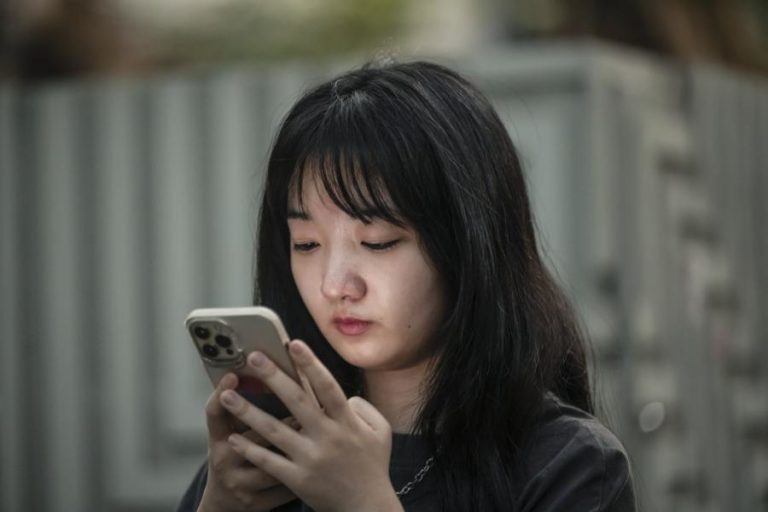 China quer reprimir comportamentos “maliciosos” em plataformas de vídeos curtos