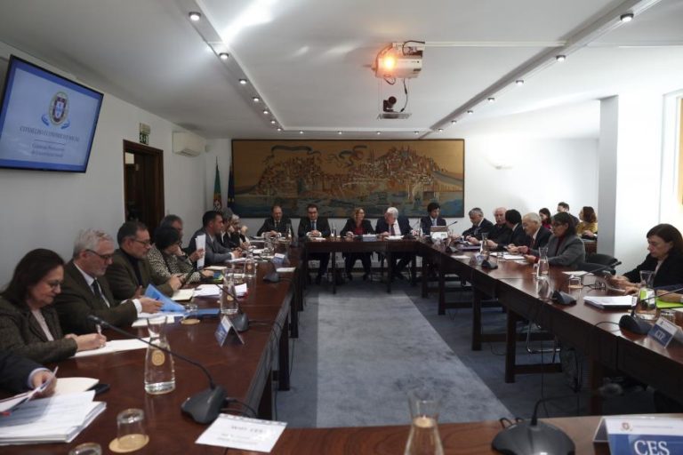 Governo ouve hoje parceiros sociais sobre acordo de rendimentos