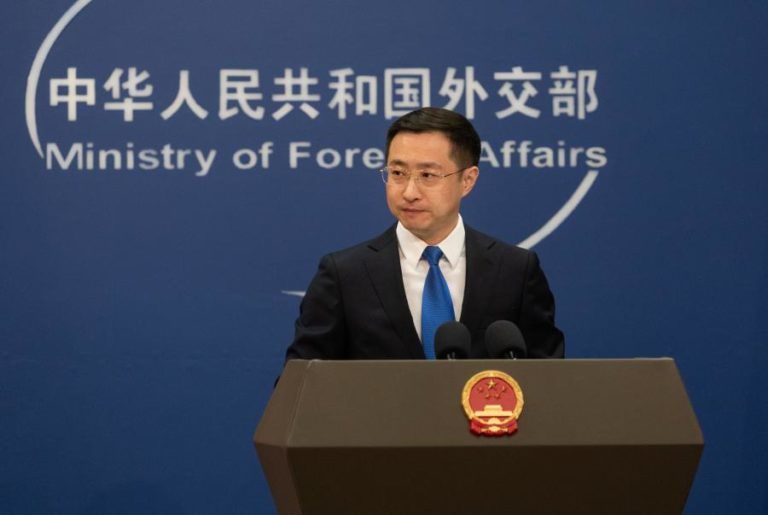 China acusa Estados Unidos de não estarem verdadeiramente dispostos a dialogar sobre tarifas