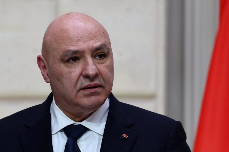 Presidente libanês admite dificuldade em desarmar Hezbollah