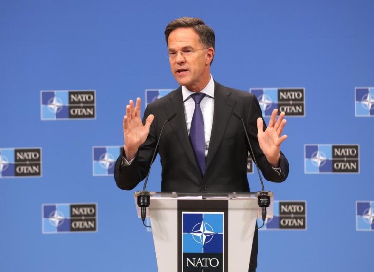 Rutte convencido de que NATO “está para durar” e com presença dos EUA
