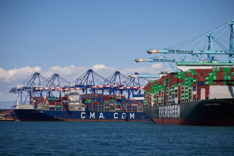 Indústria brasileira pede mais diálogo com EUA para reduzir impacto de tarifas